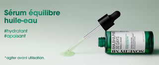 SOME BY MI Miracle Serum couche avec pipette liberant une goutte de texture verte sur fond pastel