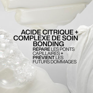 Texture cremee et bulles de shampooing Redken Acidic Bonding - acide citrique et complexe bonding reparateur