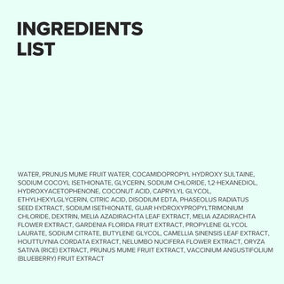 Liste ingrédients INCI complète du Green Plum Refreshing Cleanser sur fond vert pâle