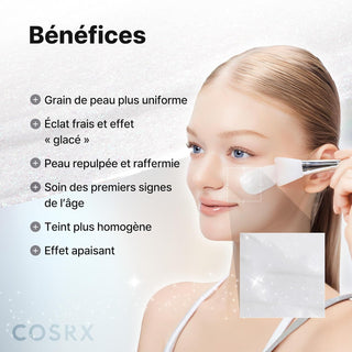 Jeune femme blonde appliquant le masque COSRX PDRN Exosome au pinceau sur la joue - bénéfices éclat et fermeté