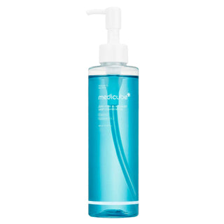 Medicube Zero Pore Blackhead Cleansing Oil flacon pompe 205ml bleu turquoise sur fond blanc