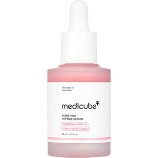 Flacon compte-gouttes rose Medicube PDRN Pink Peptide Serum 30 ml sur fond blanc