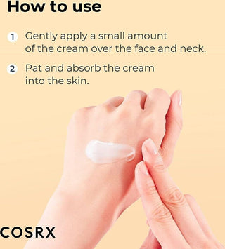 COSRX Snail 92 Cream - mode d'emploi illustre avec deux mains etalant la creme sur la peau