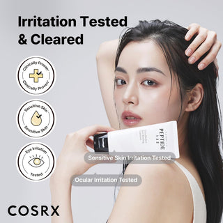 COSRX Peptide-132 Hair Bonding Treatment - modele tenant le tube, teste peaux sensibles et irritation oculaire