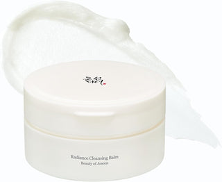Beauty of Joseon Radiance Cleansing Balm pot ferme avec texture baume blanc etale autour sur fond blanc