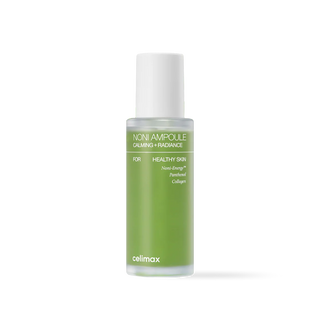Flacon vert transparent CELIMAX Noni Ampoule Calming + Radiance avec bouchon blanc sur fond blanc