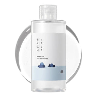 Round Lab 1025 Dokdo Toner 200ml - flacon transparent au liquide clair, etiquette blanche et bleu avec ilots Dokdo