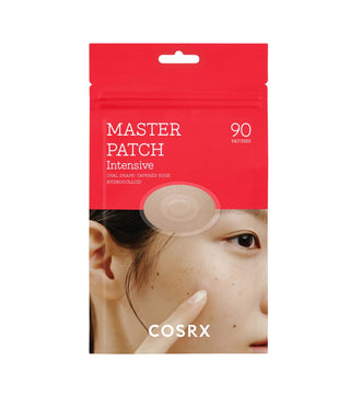 COSRX Master Patch Intensive sachet rouge 90 patchs avec visage et patch ovale sur la joue