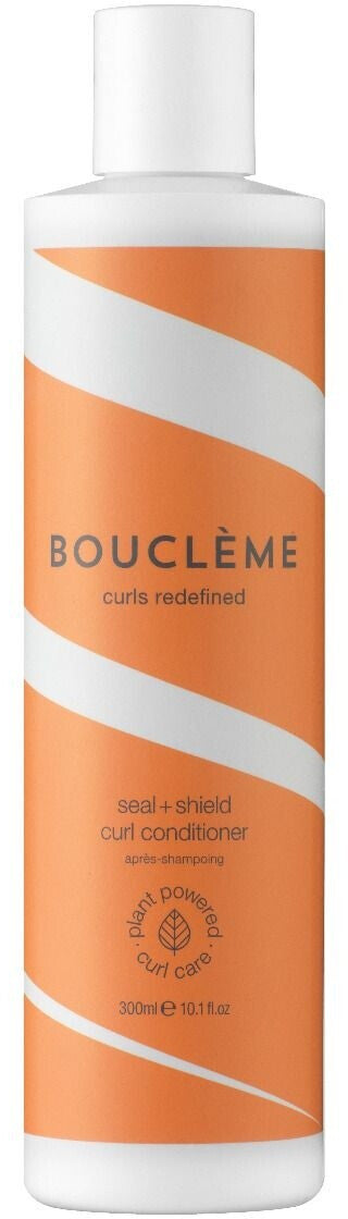 Flacon orange Boucleme Seal + Shield Curl Conditioner 300 ml avec rayures blanches sur fond blanc