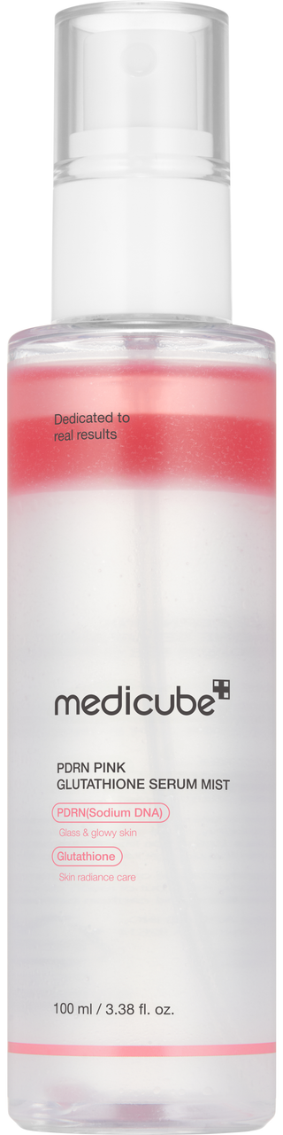 Flacon vaporisateur transparent Medicube PDRN Glutathione Serum Mist 100 ml sur fond blanc