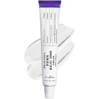 Dr.Althea PDRN Reju 5000 Cream - tube blanc avec capuchon violet et texture creme en arriere-plan