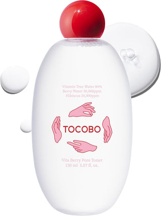 TOCOBO Vita Berry Pore Toner flacon blanc bouchon rouge avec gouttes de texture transparente sur fond blanc