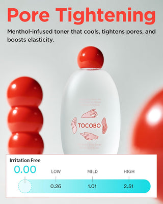 TOCOBO Vita Berry Pore Toner flacon parmi des spheres rouges avec echelle d'irritation a 0.00