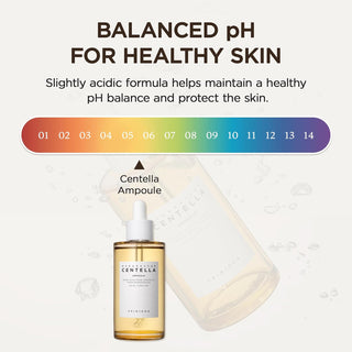 Trois flacons SKIN1004 Centella Ampoule empiles avec serum dore qui coule, texture aqueuse non collante