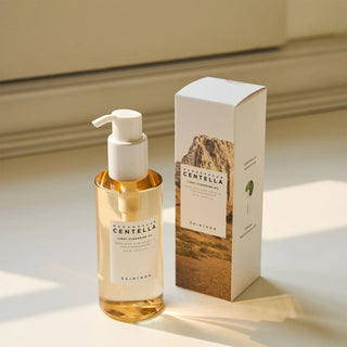 SKIN1004 Centella Light Cleansing Oil avec boite illustree paysage Madagascar en lumiere naturelle
