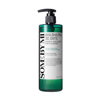 Flacon pompe vert SOME BY MI AHA BHA PHA 30 Days nettoyant corps sur fond blanc - 400 g